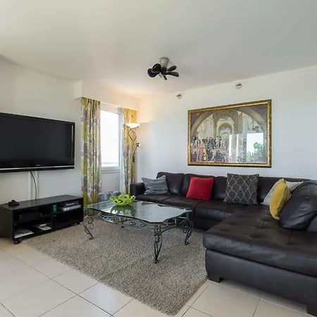 Superb Penthouse In Centre Of Stunning Views Air-conditioning Internet Near The Palais 532 Apartment