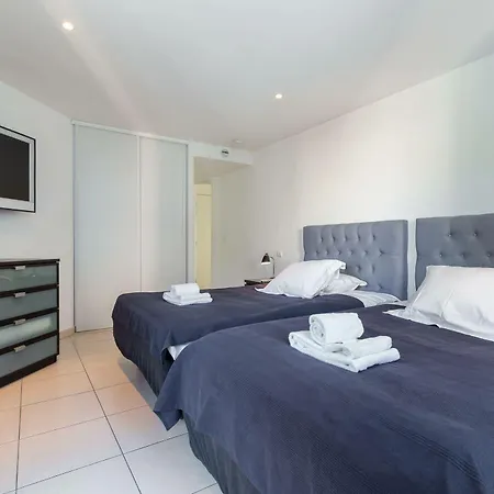 Superb Penthouse In Centre Of Stunning Views Air-conditioning Internet Near The Palais 532 Apartment *