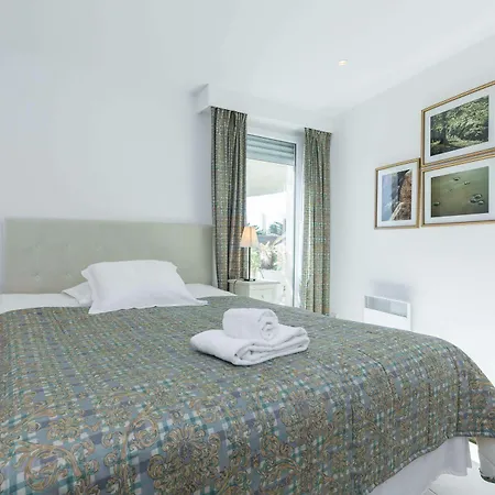 Apartment Superb Penthouse In Centre Of Stunning Views Air-conditioning Internet Near The Palais 532 *