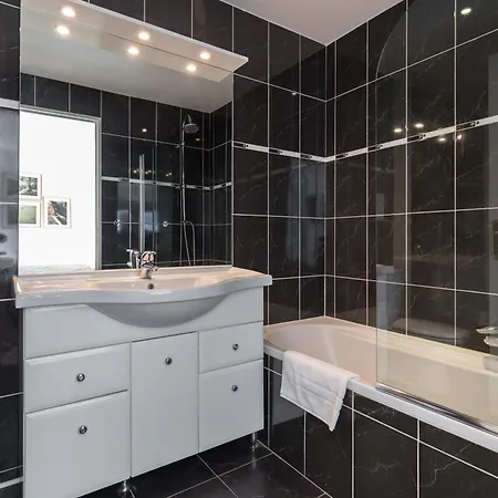 Superb Penthouse In Centre Of Stunning Views Air-conditioning Internet Near The Palais 532 * Cannes