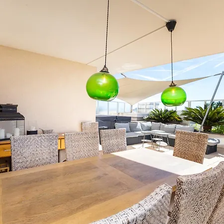 Superb Penthouse In Centre Of Stunning Views Air-conditioning Internet Near The Palais 532 Apartamento